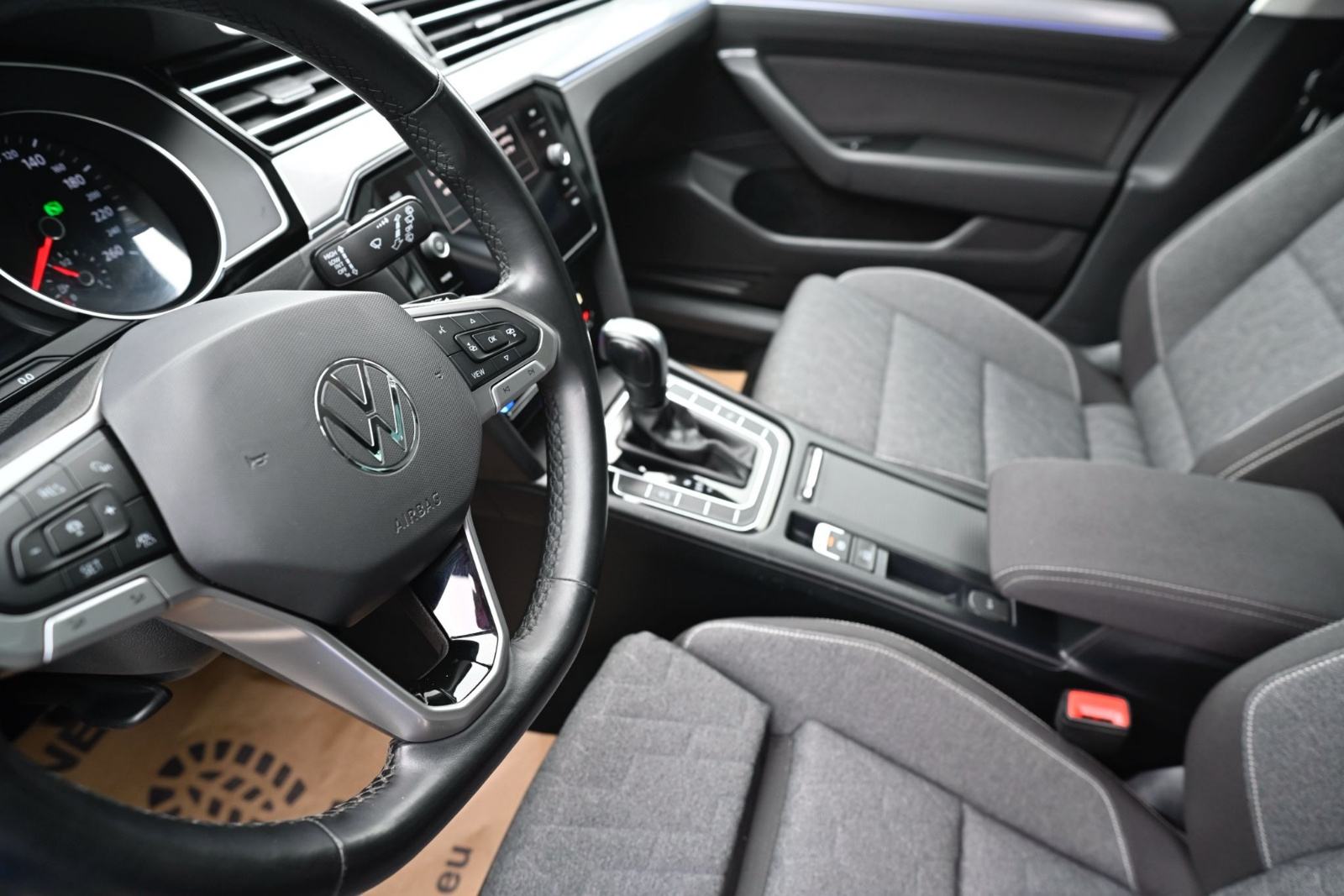 Leasing bez učešća VW Passat Variant 2,0 TDI aut. matrix svijetla,kuka, fotografija 7