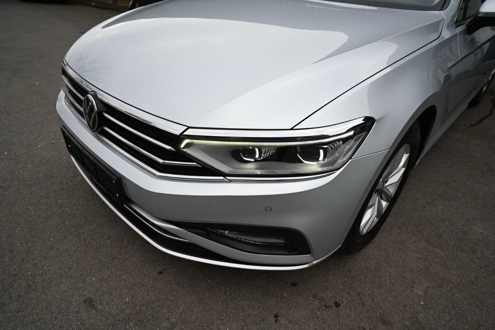 Leasing bez učešća VW Passat Variant 2,0 TDI aut. matrix svijetla,kuka, fotografija 14