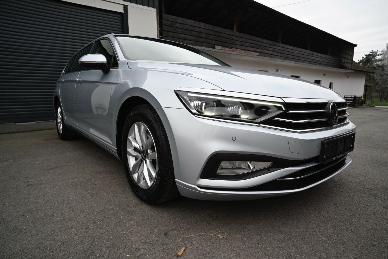 Leasing bez učešća VW Passat Variant 2,0 TDI aut. matrix svijetla,kuka, fotografija 10