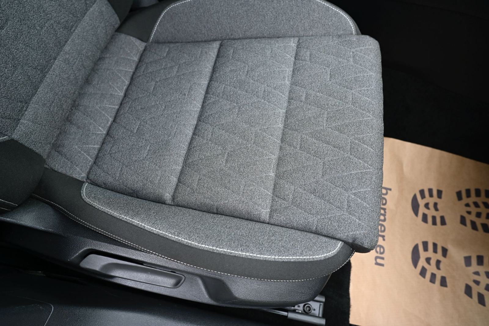Leasing bez učešća VW Passat Variant 2,0 TDI aut. matrix svijetla,kuka, fotografija 9
