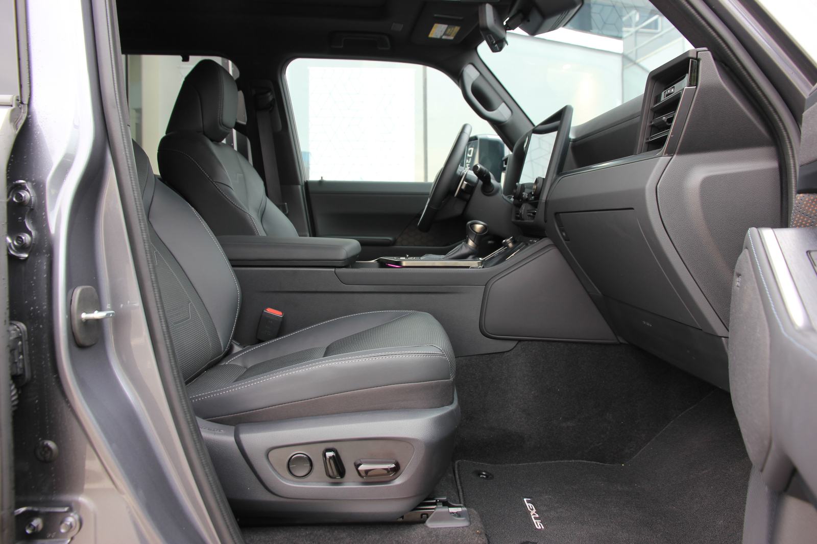 LEXUS GX 550 LUXURY, fotografija 10