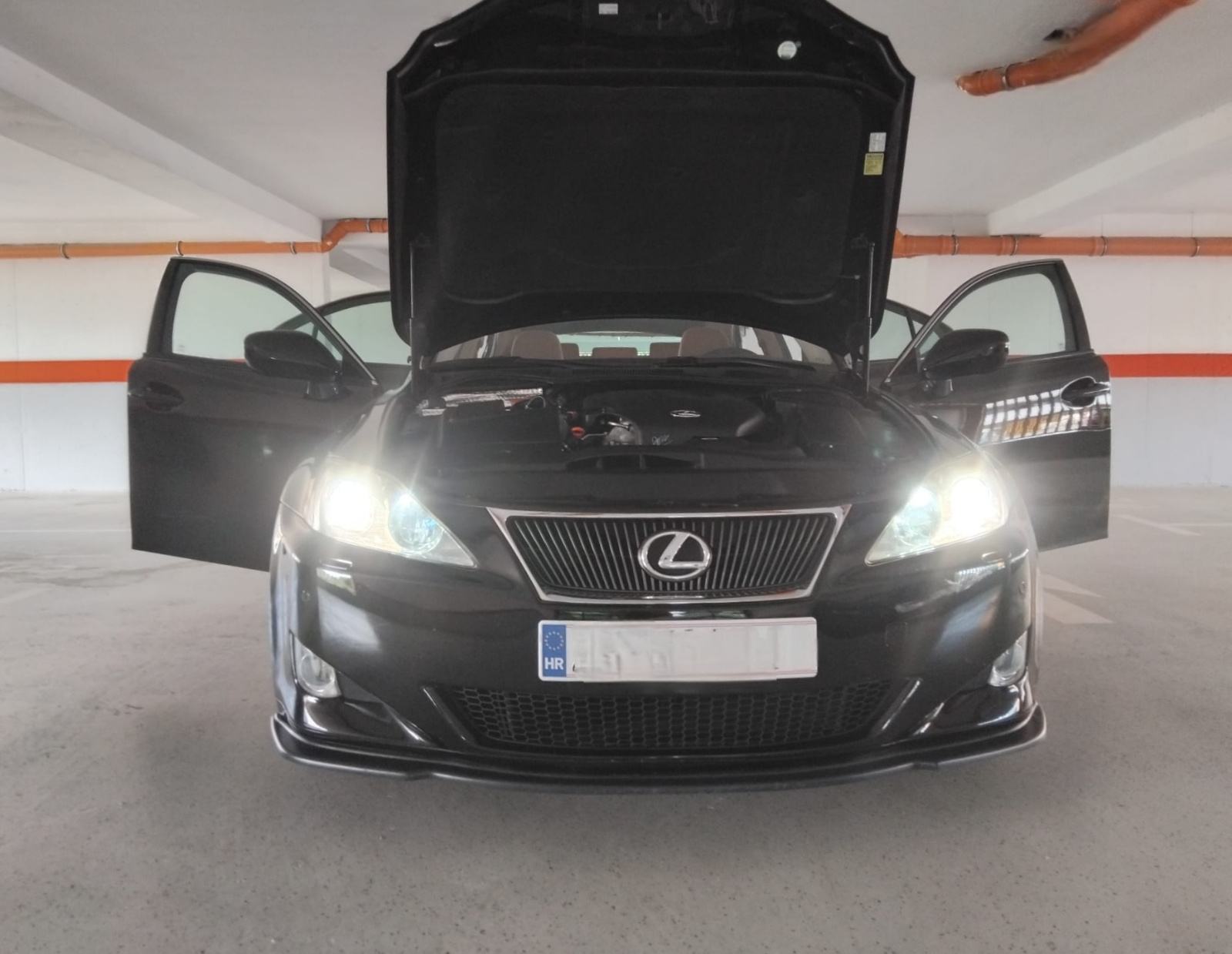 Lexus IS 220d, fotografija 2