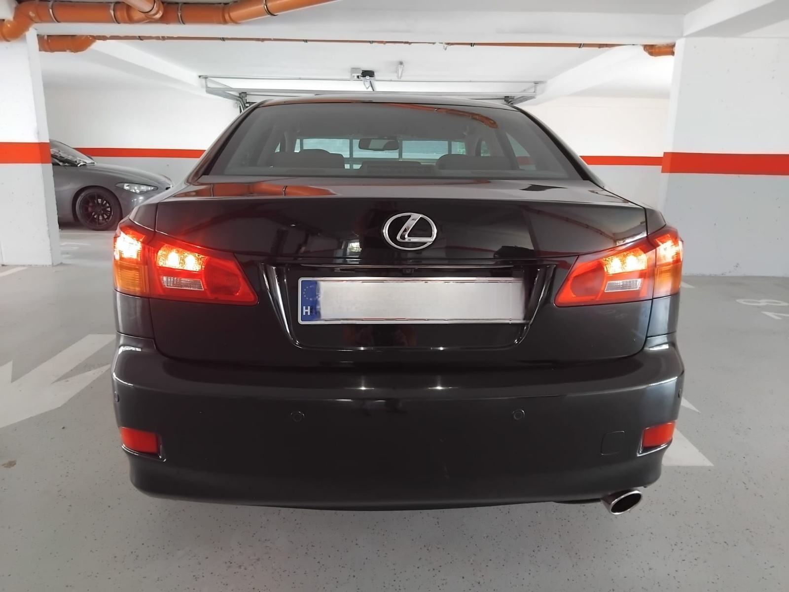 Lexus IS 220d, fotografija 5