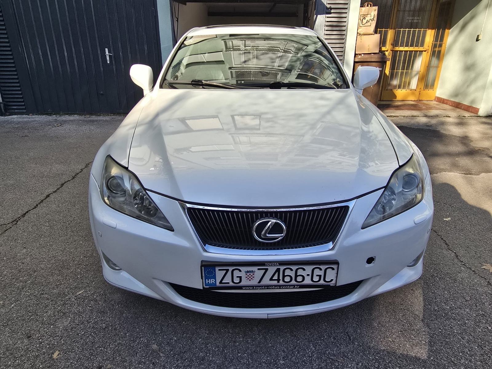 Lexus IS 220d, fotografija 11