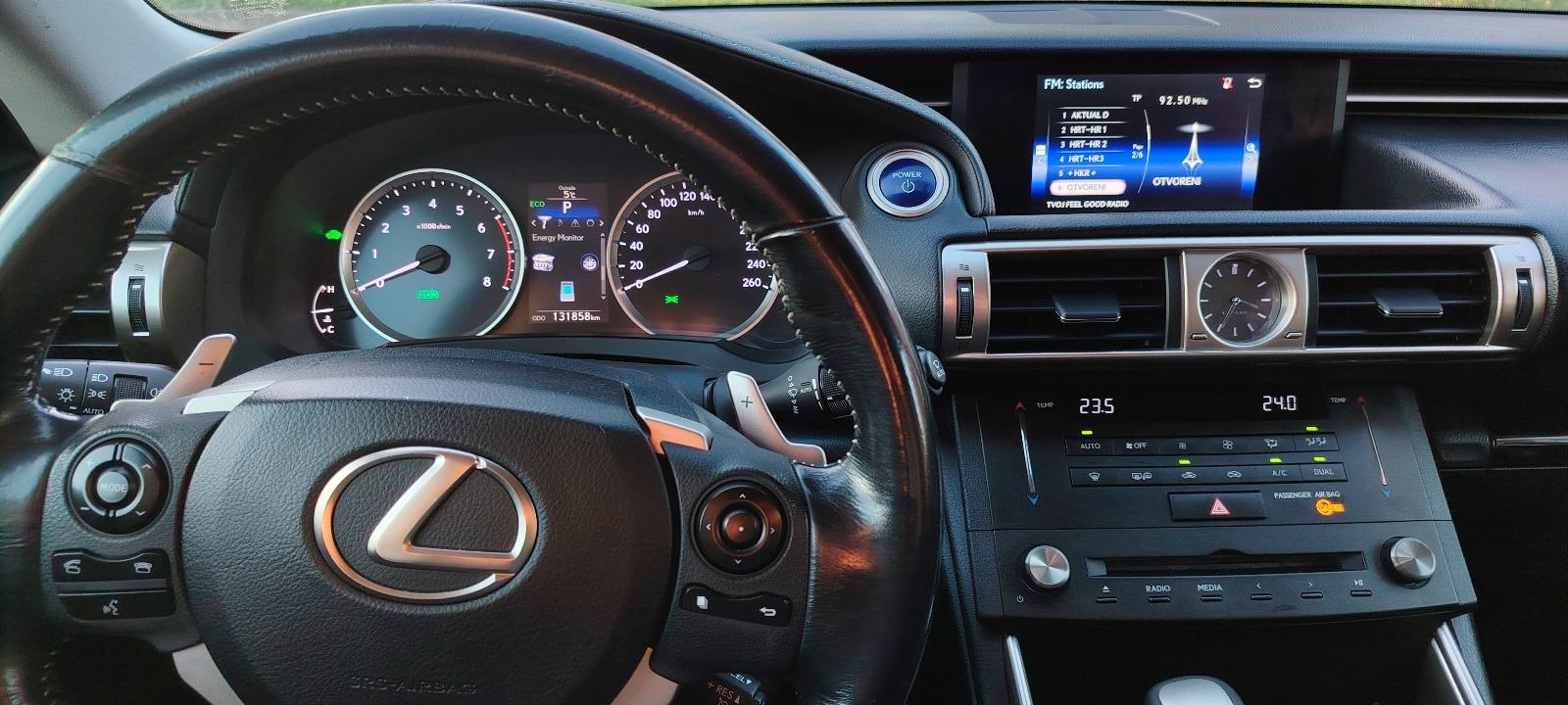 Lexus IS 300h automatik, fotografija 8