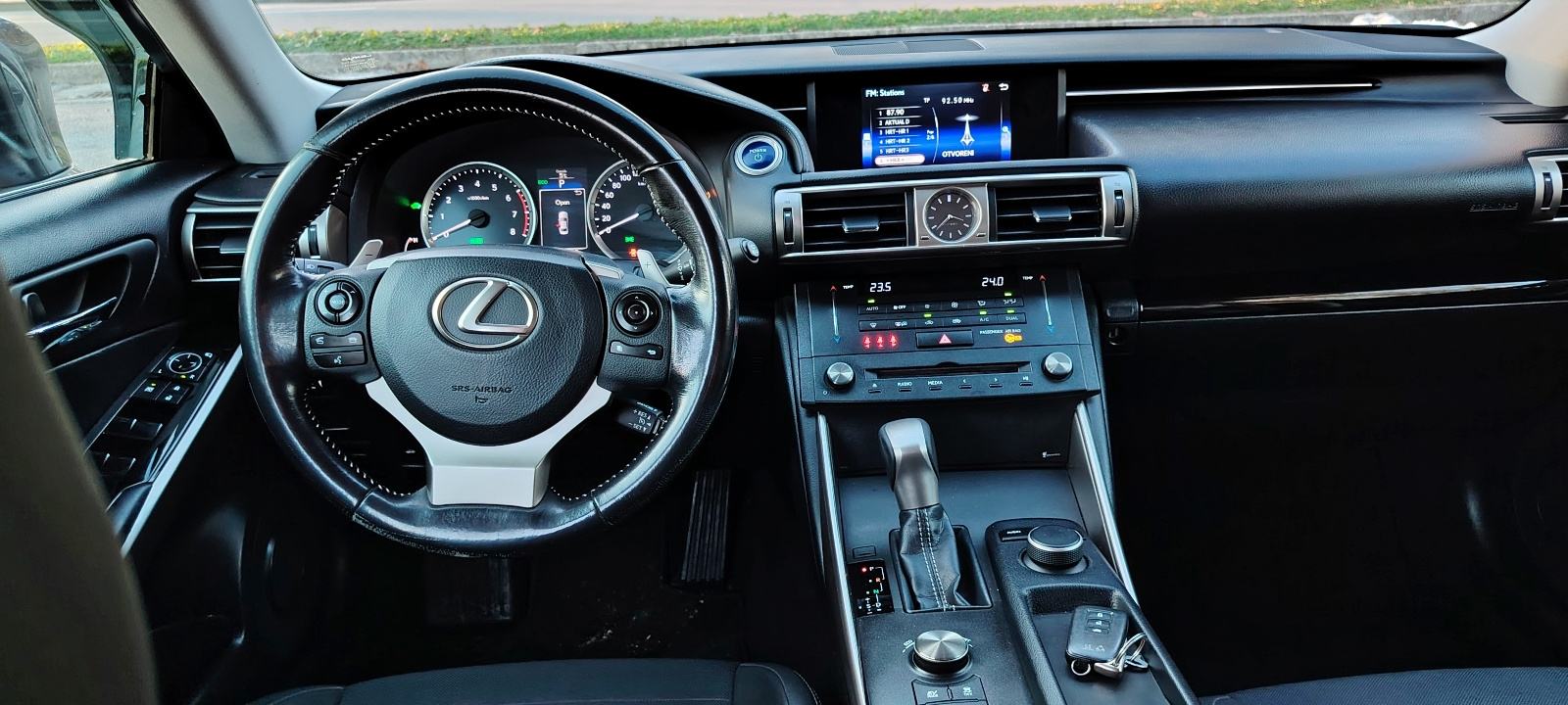 Lexus IS 300h automatik, fotografija 5