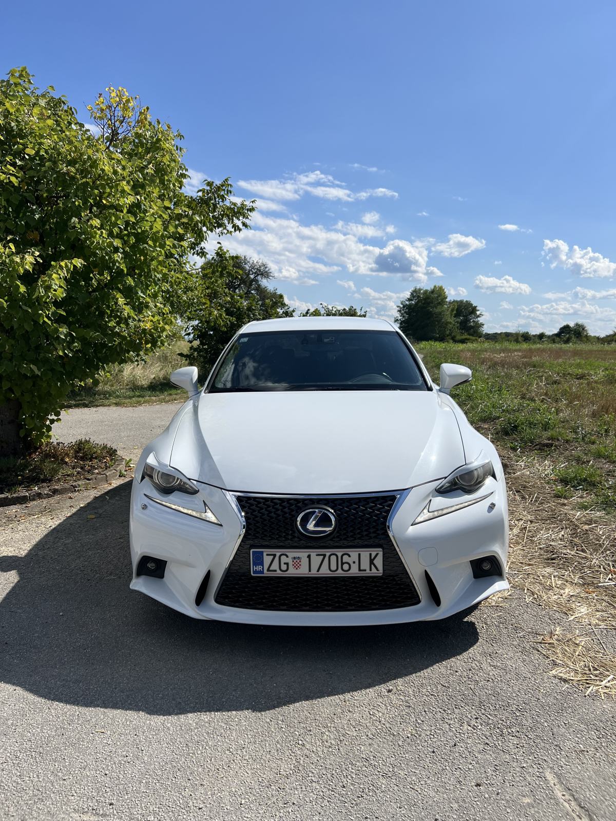 Lexus IS 300H F-Sport, pogled izvana - slika 3