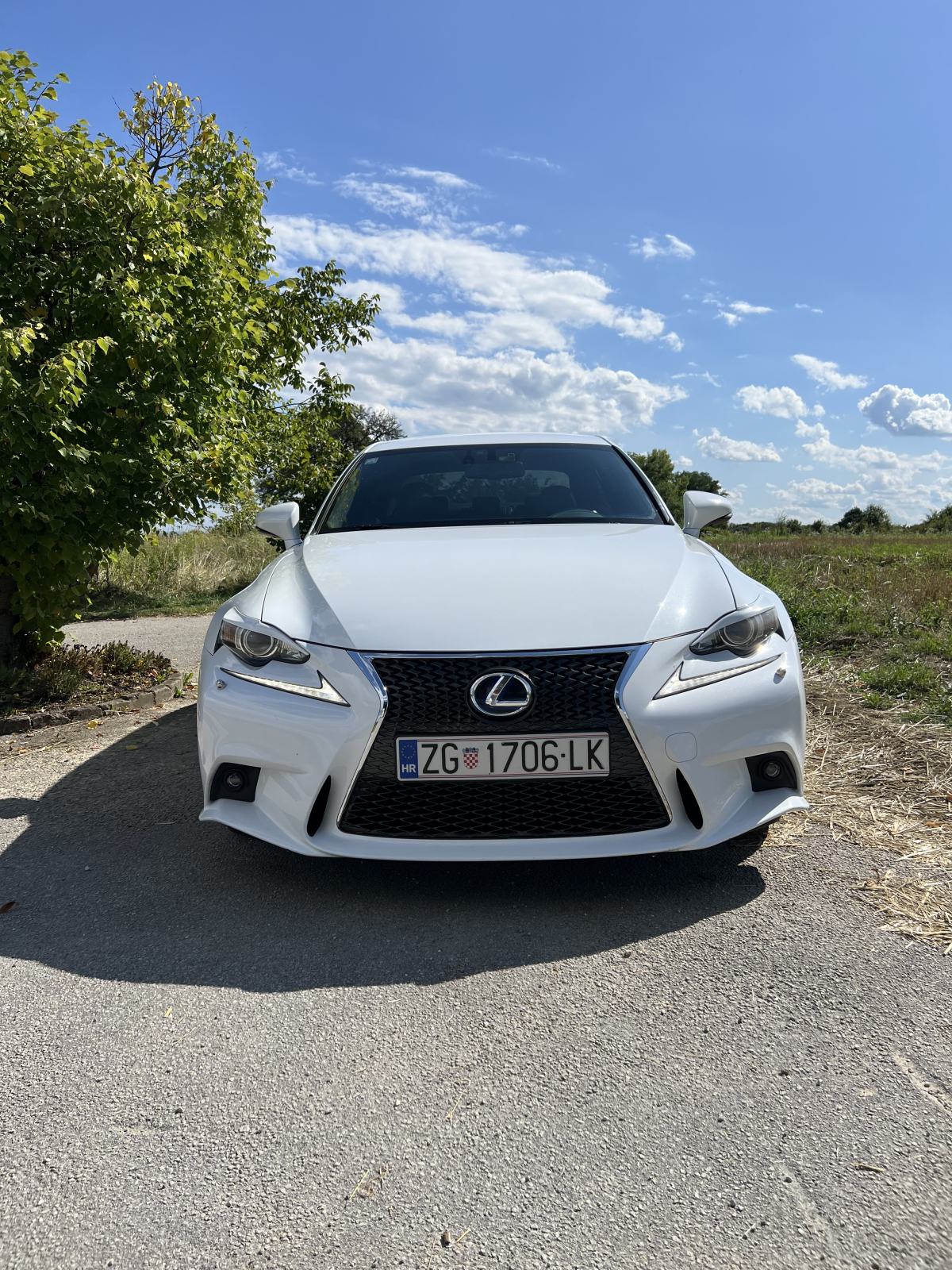 Lexus IS 300H F-Sport, pogled izvana - slika 1