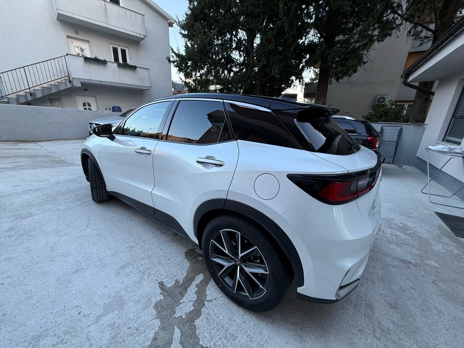 Lexus LBX 1.5 Cool oprema, pogled izvana - slika 4