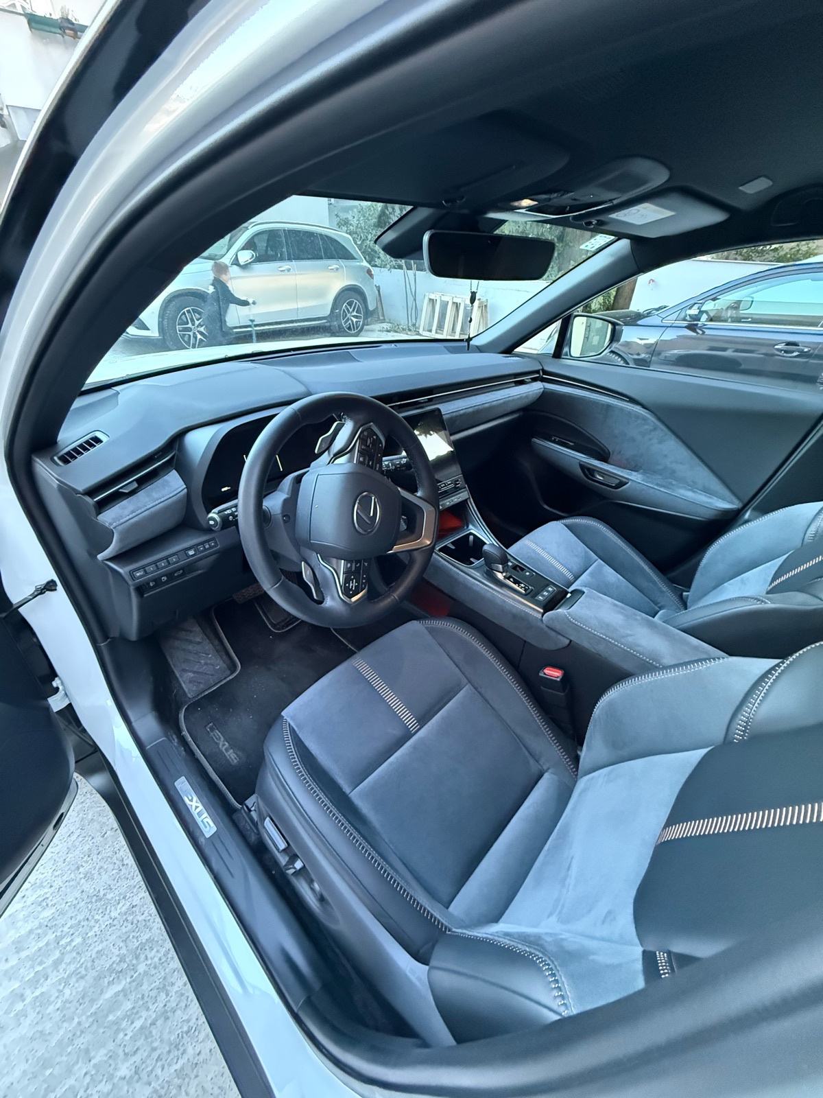 Lexus LBX 1.5 Cool oprema, fotografija 11