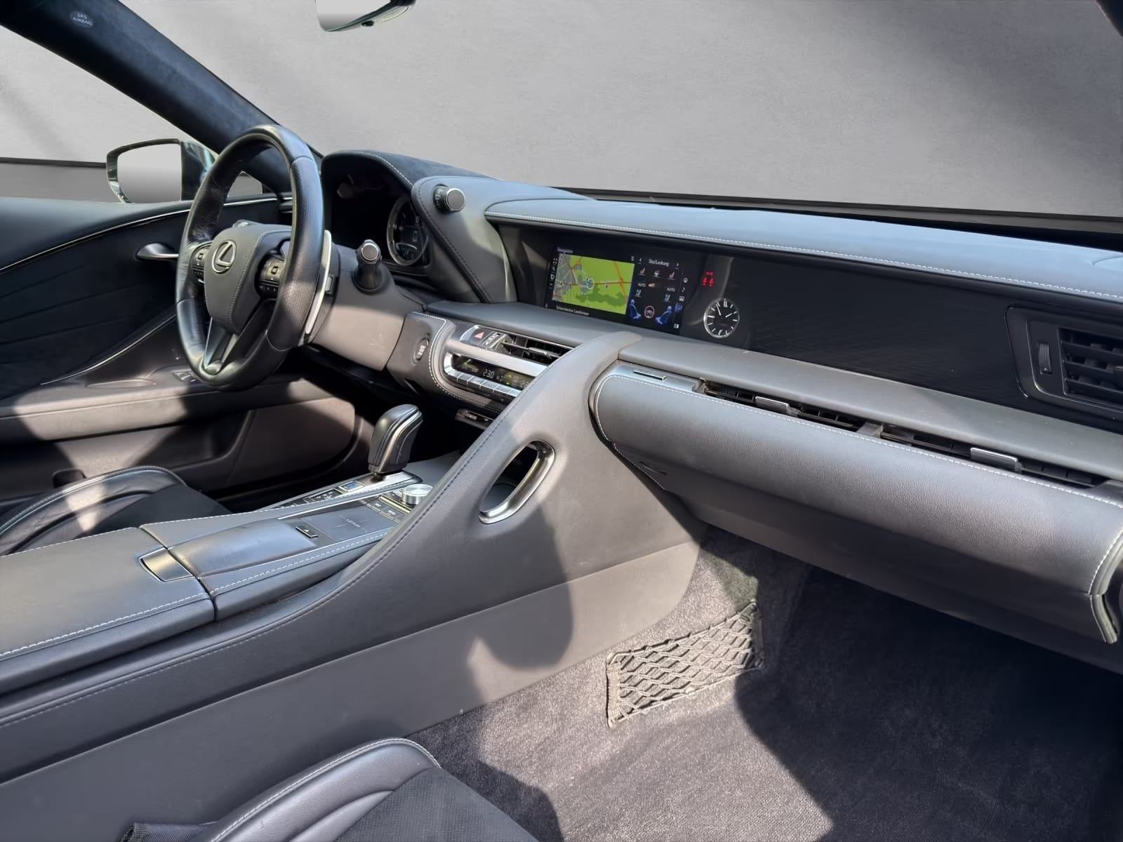 Lexus LC 500 Performance 5.0 V8, fotografija 16