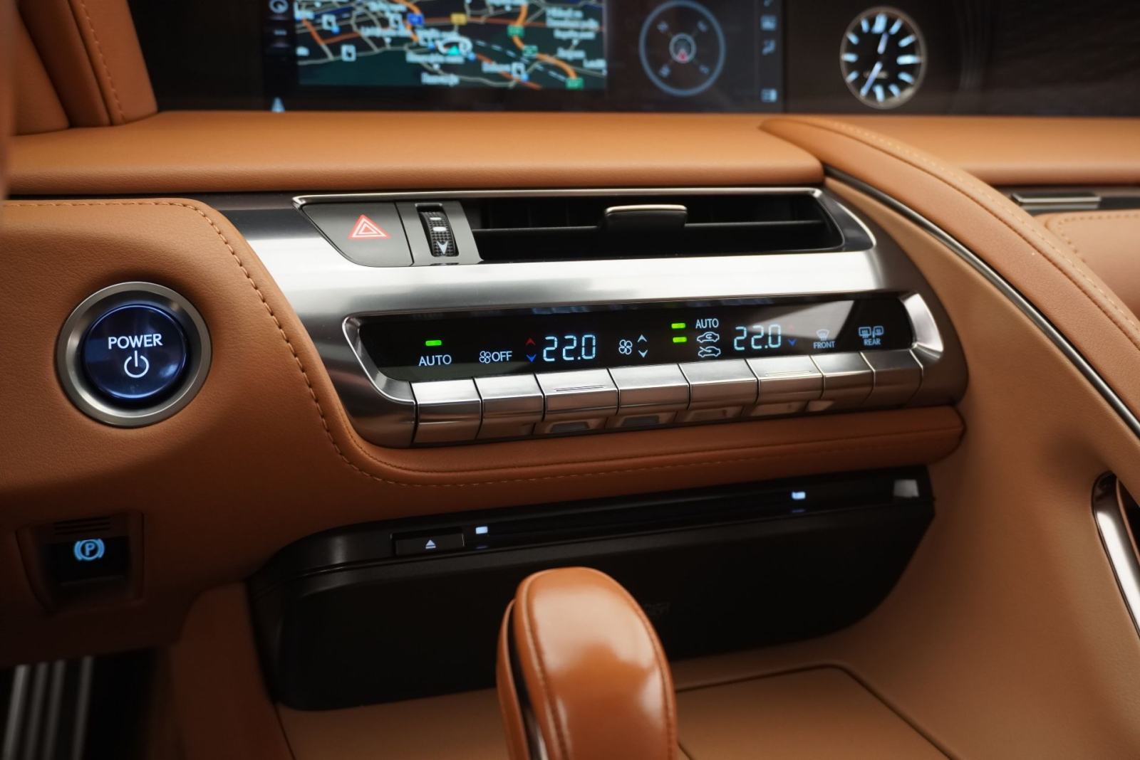 Lexus LC Coupe 500h | Cjena uključuje troškove uvoza, fotografija 16
