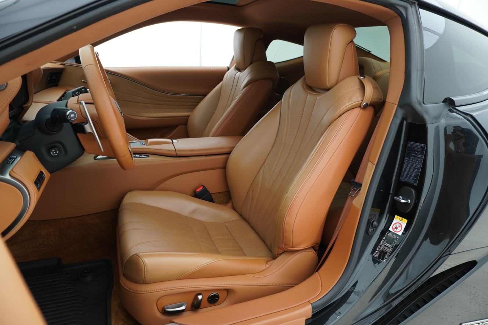 Lexus LC Coupe 500h | Cjena uključuje troškove uvoza, fotografija 18