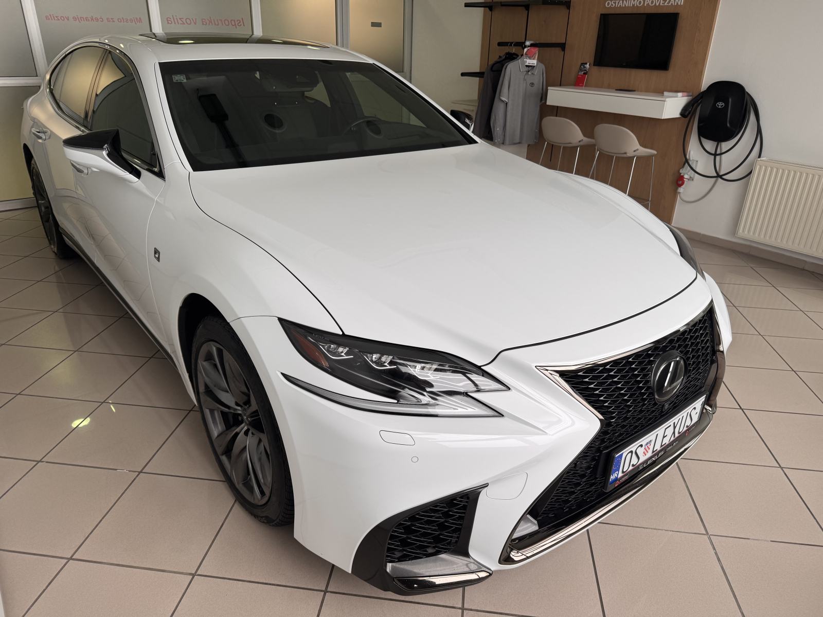 LEXUS LS 500 F SPORT, TOP MODEL, JEDINSTVEN U RH, SAMO 75.411 KM !!!, fotografija 3