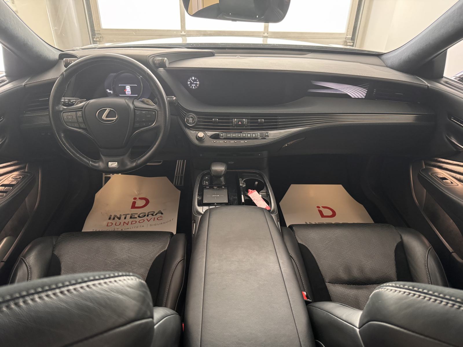 LEXUS LS 500 F SPORT, TOP MODEL, JEDINSTVEN U RH, SAMO 75.411 KM !!!, fotografija 7