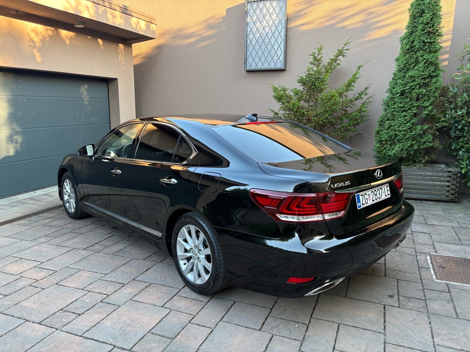 Lexus LS LS 460 AWD Prvi vl. Servisna povijest Full Top stanje, fotografija 7