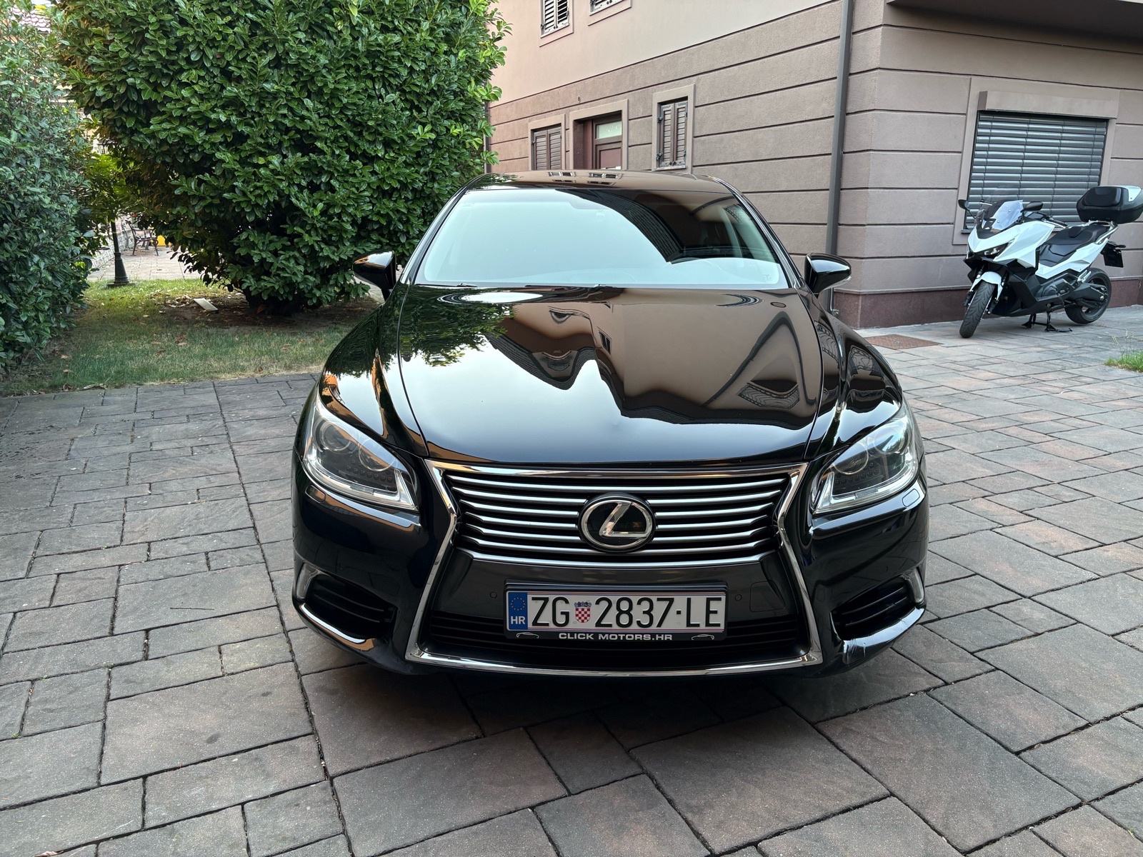 Lexus LS LS 460 AWD Prvi vl. Servisna povijest Full Top stanje, fotografija 8