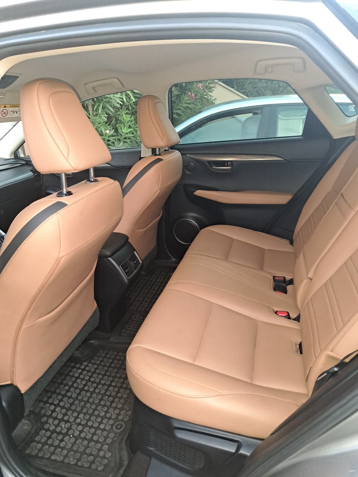 Lexus NX 300h automatik, 09/2017, izuzetno ocuvan, fotografija 8