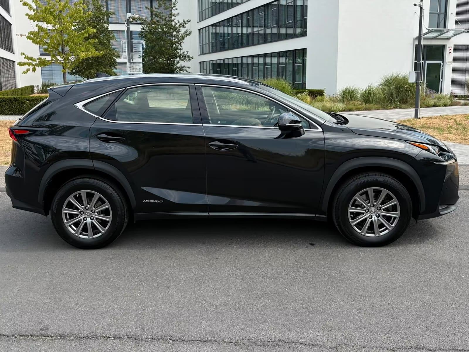 Lexus NX 300h Luxury Line 4x4 LEXUS **JAMSTVO do 01/2027**, fotografija 8