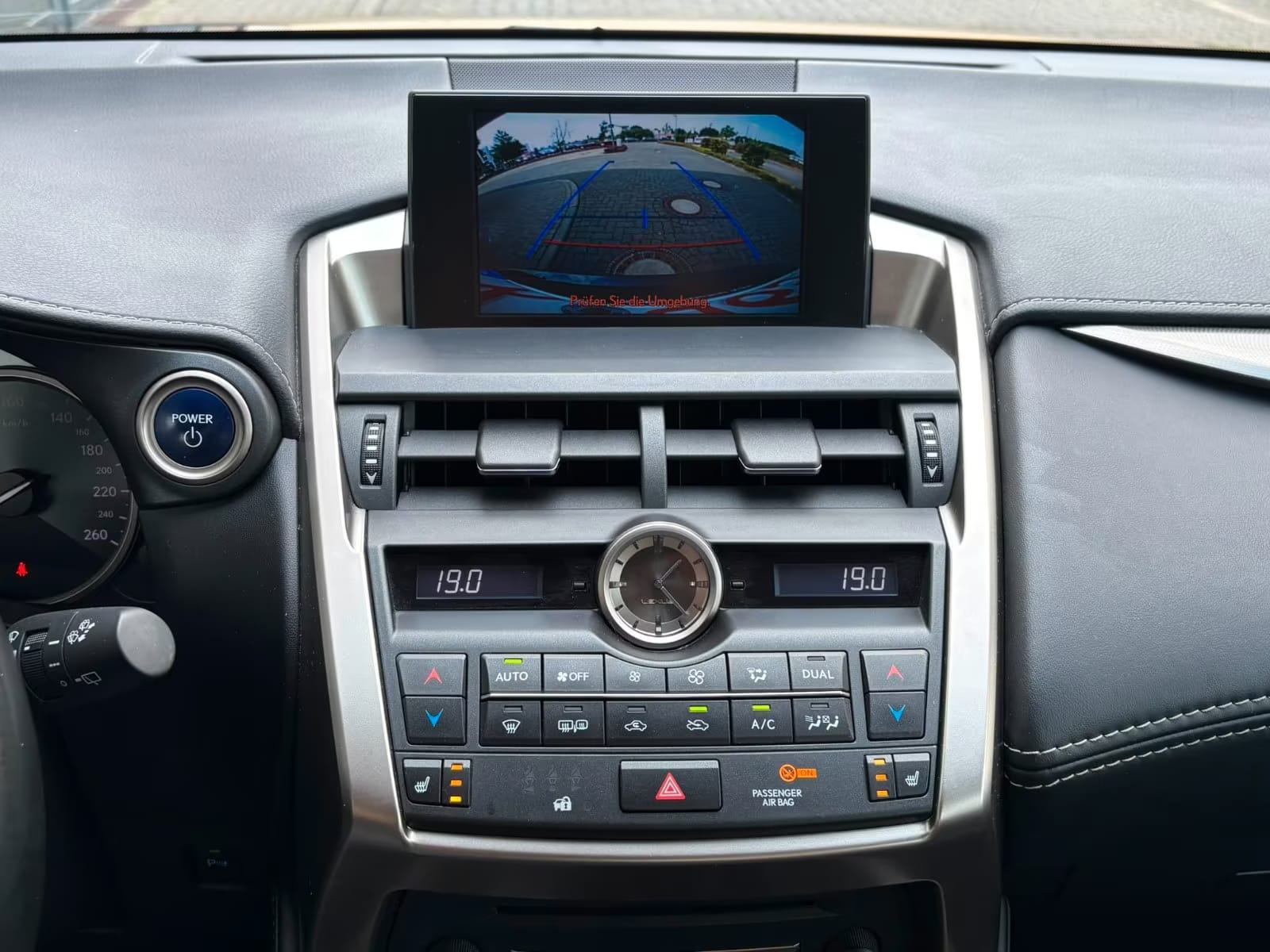 Lexus NX 300h Luxury Line 4x4 LEXUS **JAMSTVO do 01/2027**, fotografija 14