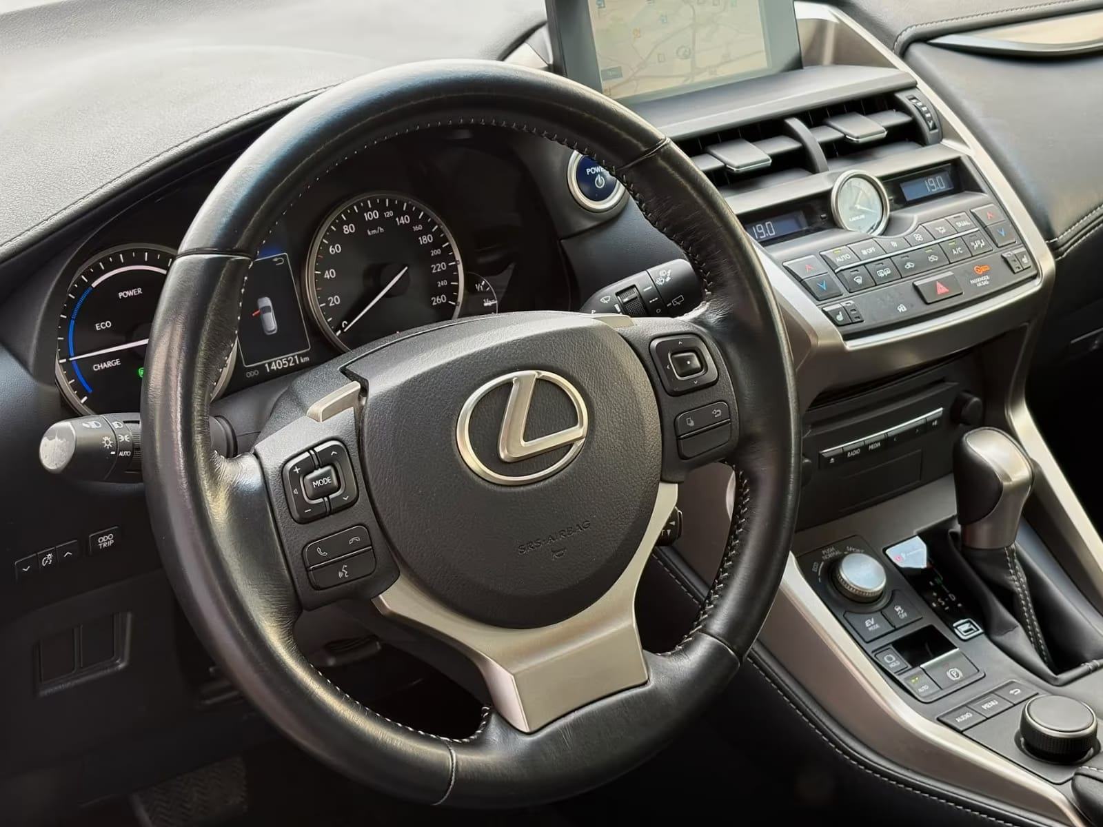 Lexus NX 300h Luxury Line 4x4 LEXUS **JAMSTVO do 01/2027**, fotografija 11