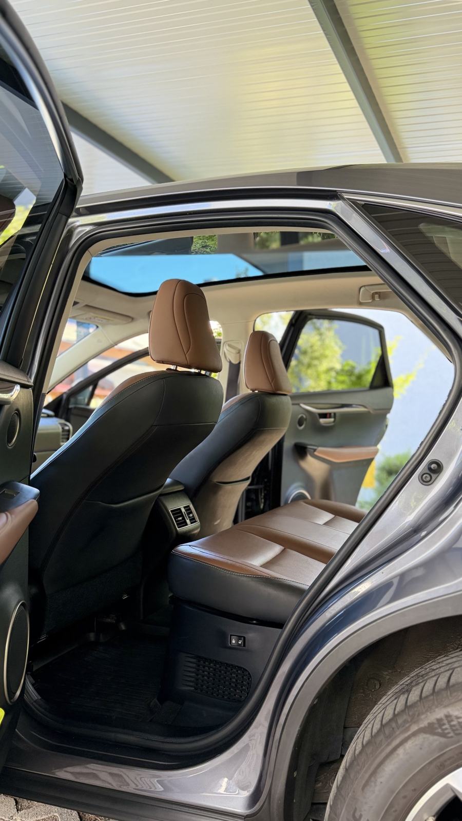 Lexus NX 300h Luxury AWD, fotografija 12