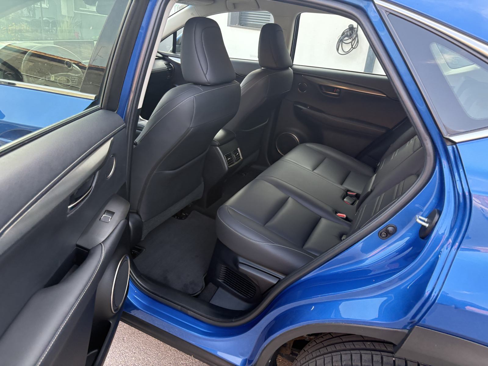 Lexus NX 300h u sustavu PDV-a, fotografija 12