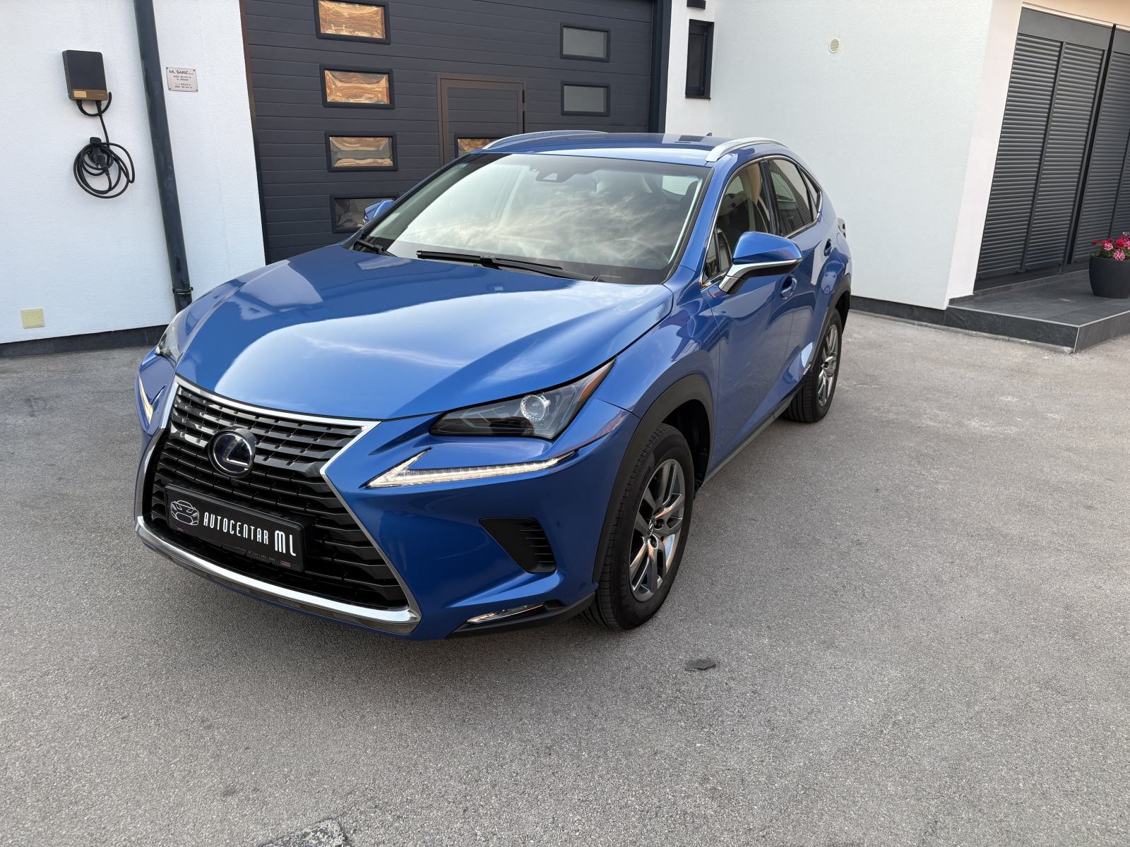 Lexus NX 300h u sustavu PDV-a, fotografija 7