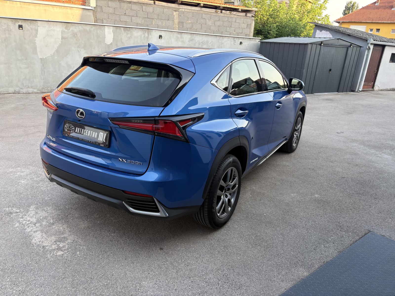 Lexus NX 300h u sustavu PDV-a, fotografija 5