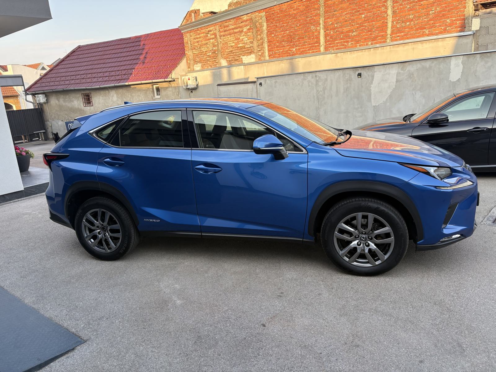 Lexus NX 300h u sustavu PDV-a, fotografija 4