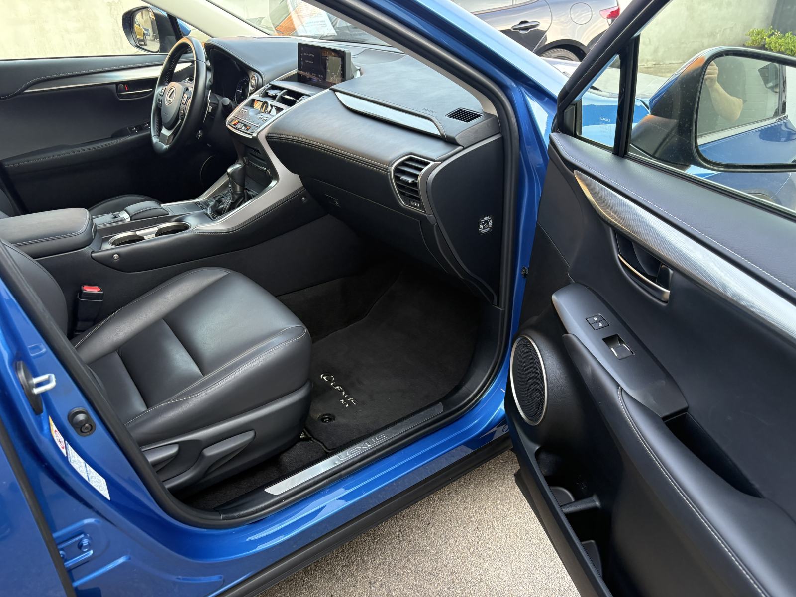 Lexus NX 300h u sustavu PDV-a, fotografija 14