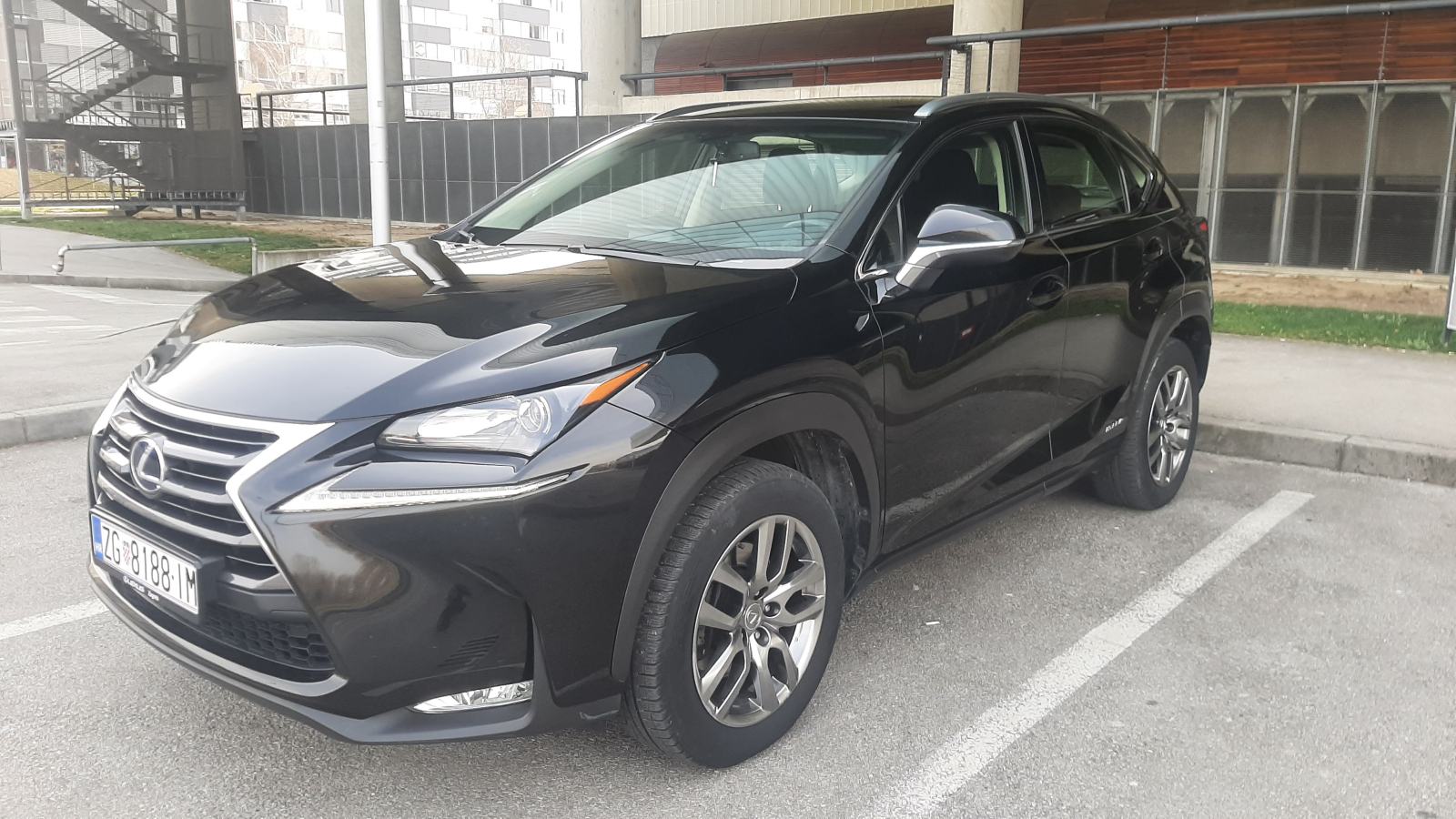 Lexus NX 300h top stanje, samo 98000km!!!, fotografija 2