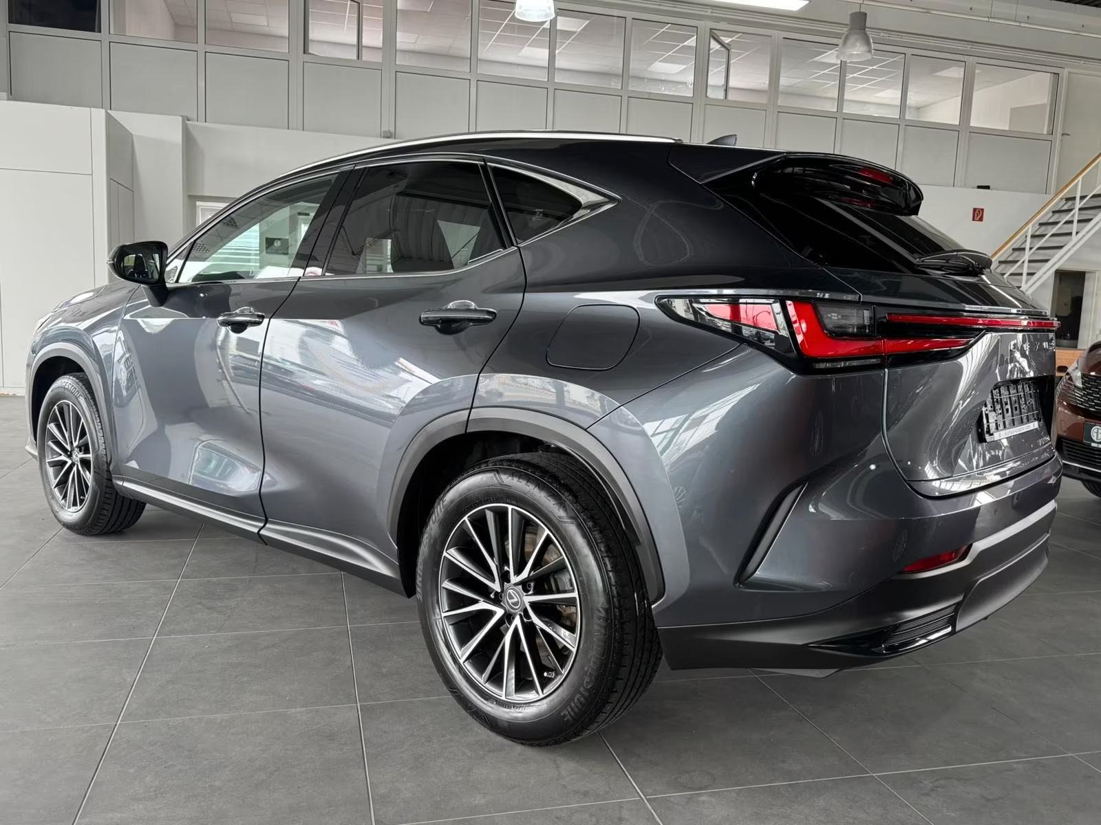 Lexus NX 350 automatik, fotografija 8