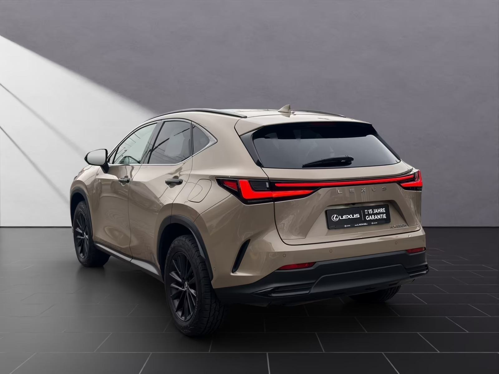 Lexus NX 350h E-Four Overtrail *PANORAMA*MARK LEVINSON*HUD ACC 360, fotografija 6