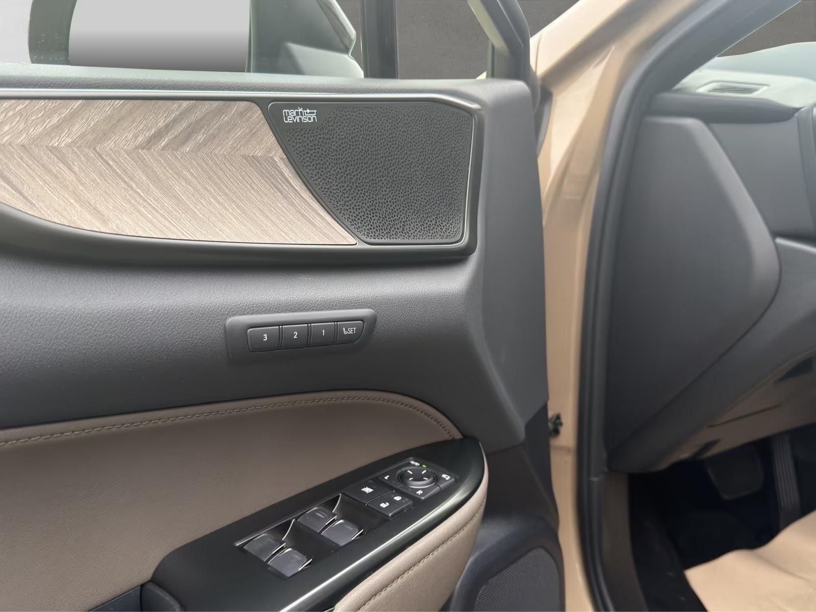 Lexus NX 350h E-Four Overtrail *PANORAMA*MARK LEVINSON*HUD ACC 360, fotografija 9