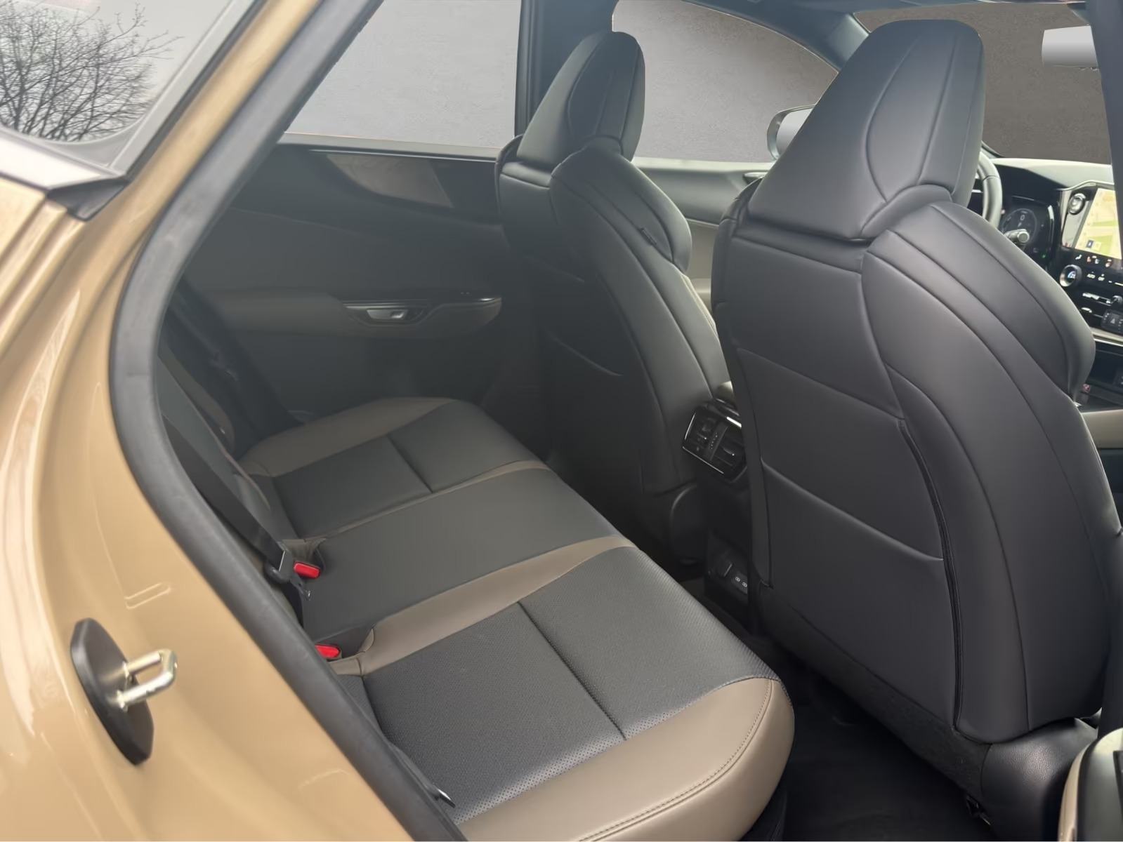 Lexus NX 350h E-Four Overtrail *PANORAMA*MARK LEVINSON*HUD ACC 360, fotografija 17