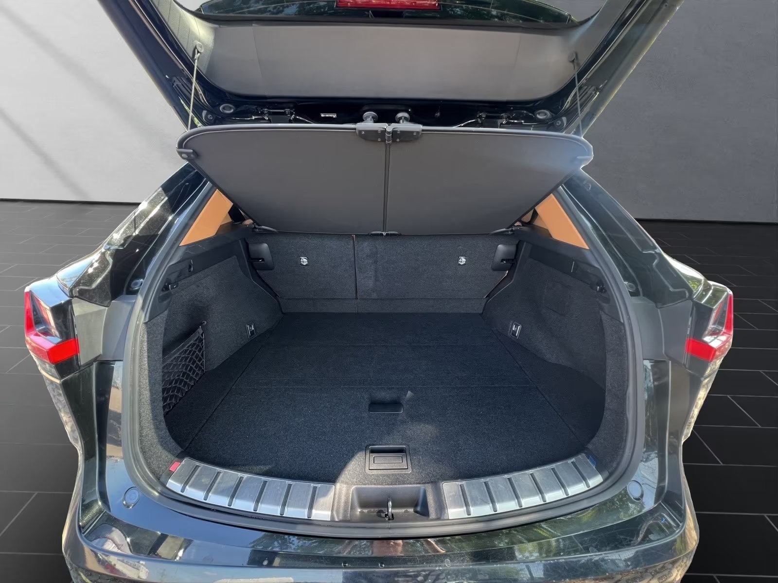 Lexus NX 450 automatik, fotografija 12
