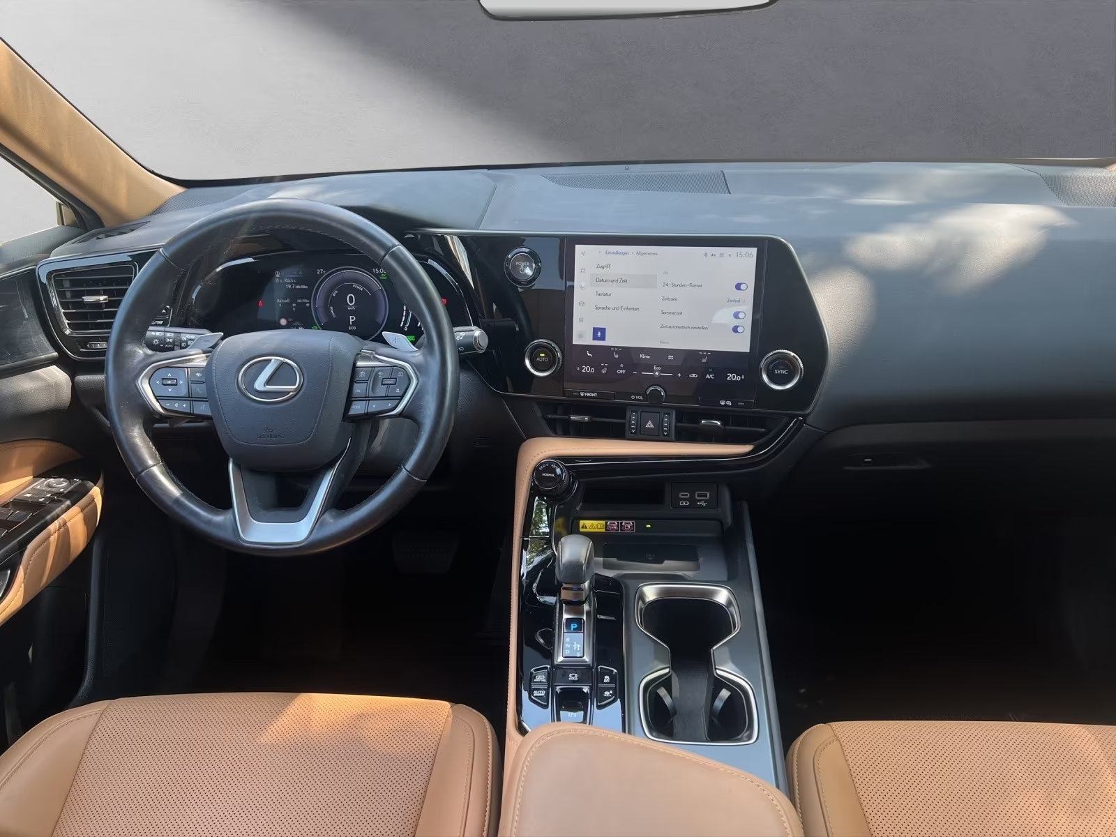Lexus NX 450 automatik, fotografija 9