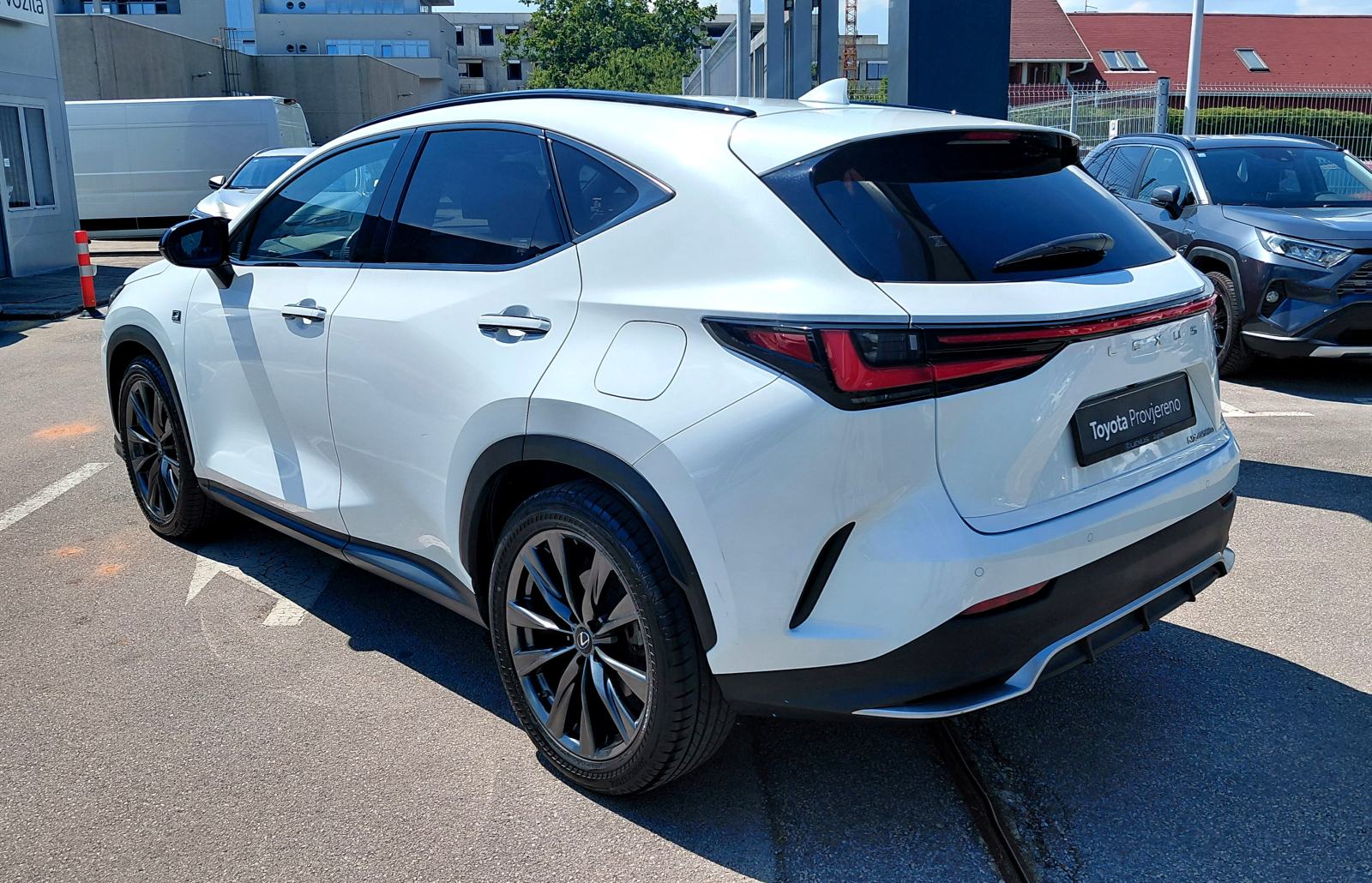 Lexus NX 450h + AWD F-SPORT 185 KS, fotografija 4
