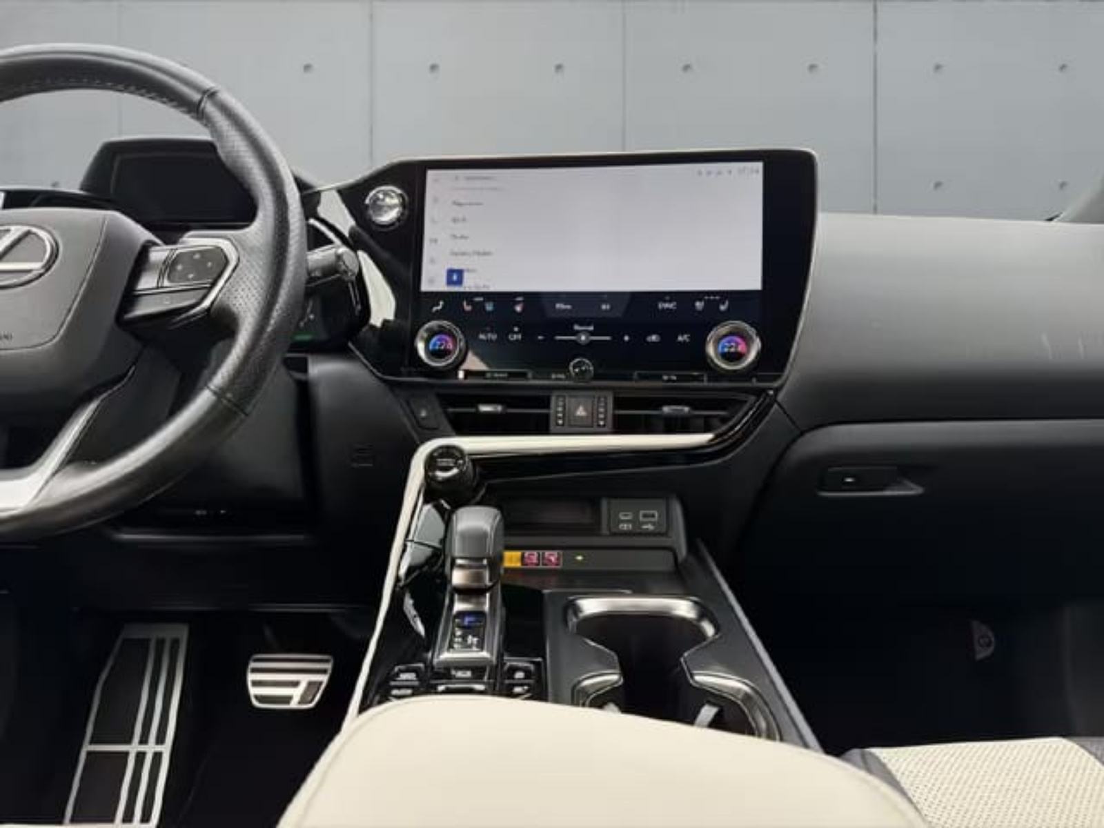 Lexus NX 450h+ *KOŽA*KAMERA*PLUG-in*, fotografija 7