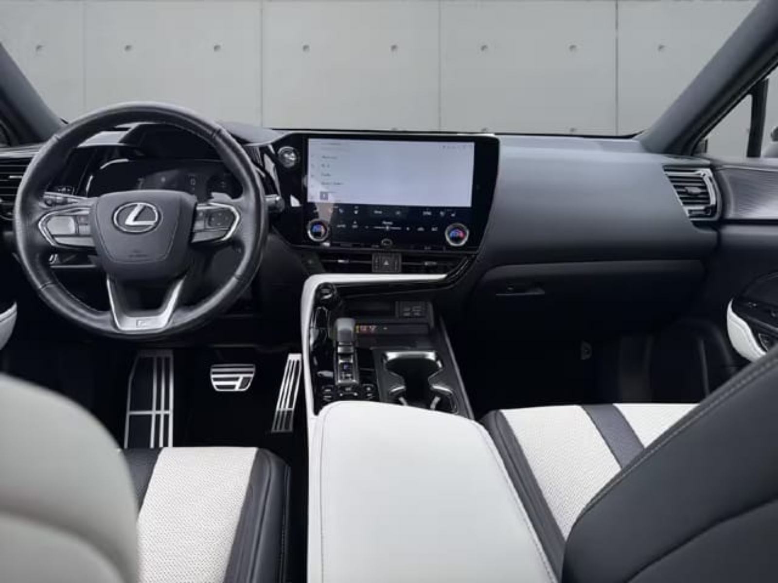 Lexus NX 450h+ *KOŽA*KAMERA*PLUG-in*, fotografija 12