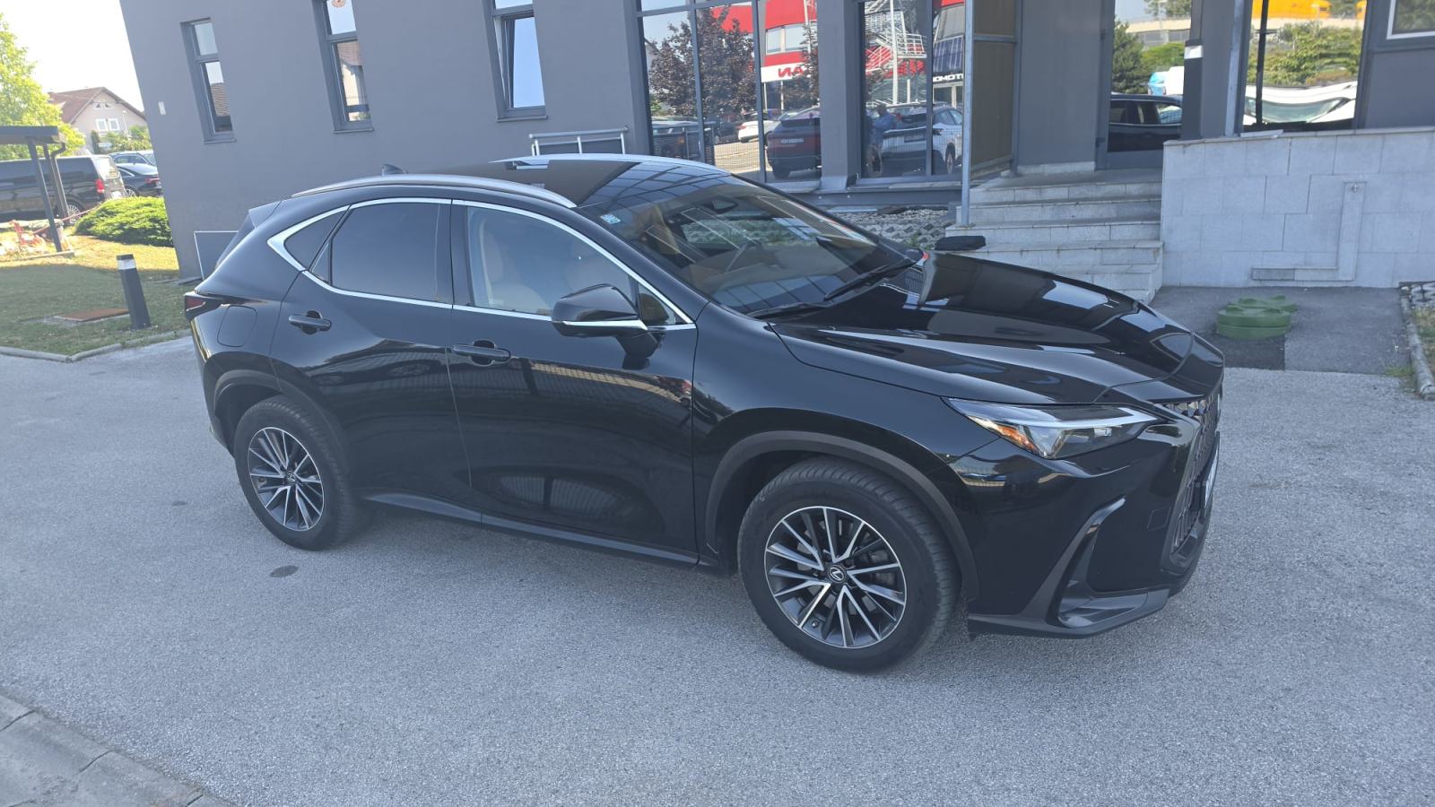 Lexus NX NX 450h + AWD, fotografija 4