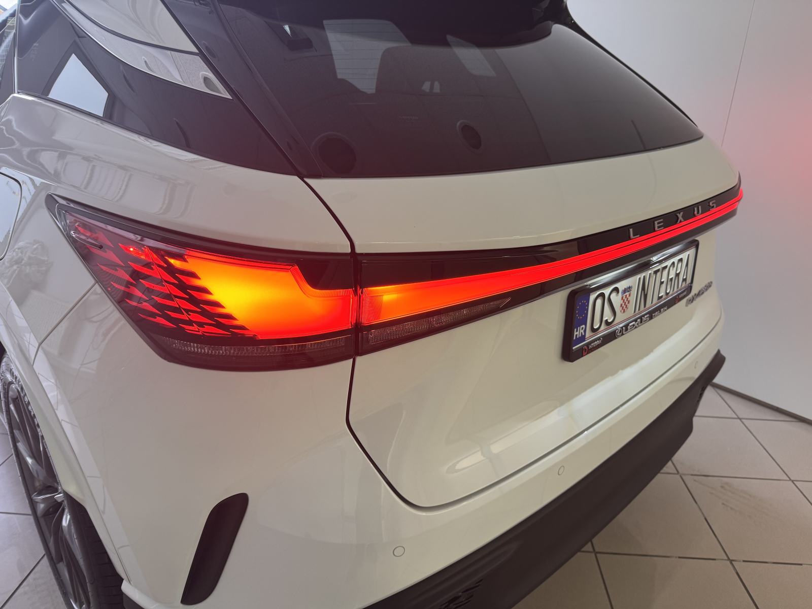 LEXUS RX 450H+ F SPORT, ISPORUKA ODMAH !, DEMO, 10 GOD JAMSTVO!, fotografija 18