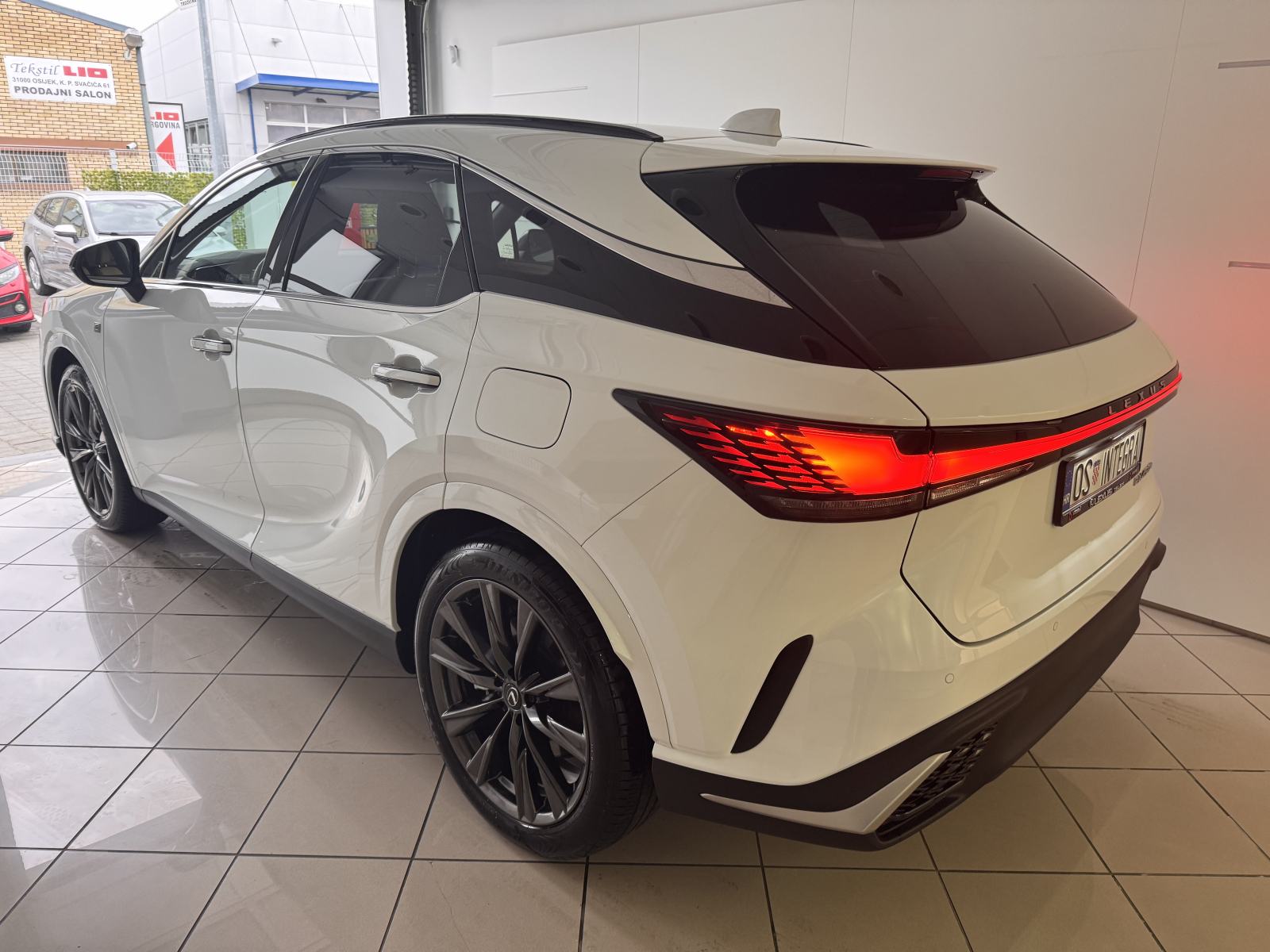 LEXUS RX 450H+ F SPORT, ISPORUKA ODMAH !, DEMO, 10 GOD JAMSTVO!, fotografija 4