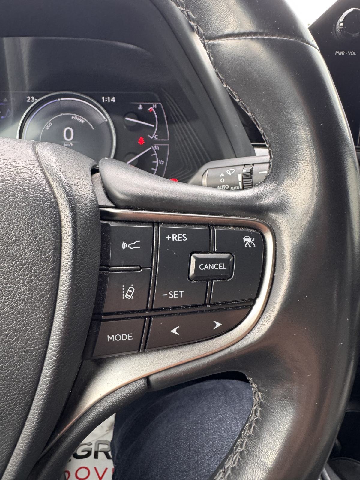 LEXUS UX 250h F SPORT, HR AUTO, 1. VL, SAMO 87.562 KM, 7 GOD JAMSTVO!, fotografija 14