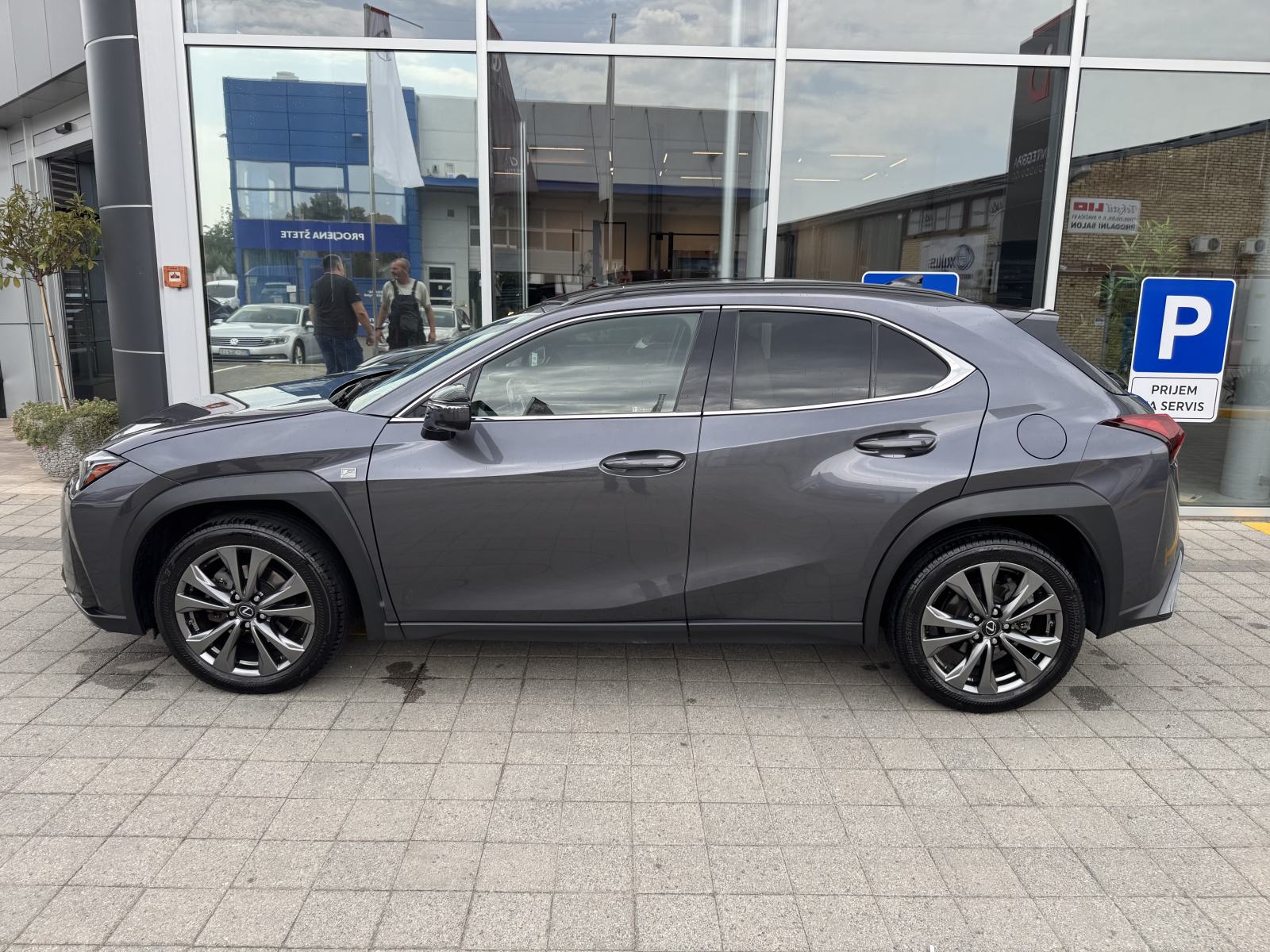 LEXUS UX 250h F SPORT, HR AUTO, 1. VL, SAMO 87.562 KM, 7 GOD JAMSTVO!, fotografija 4