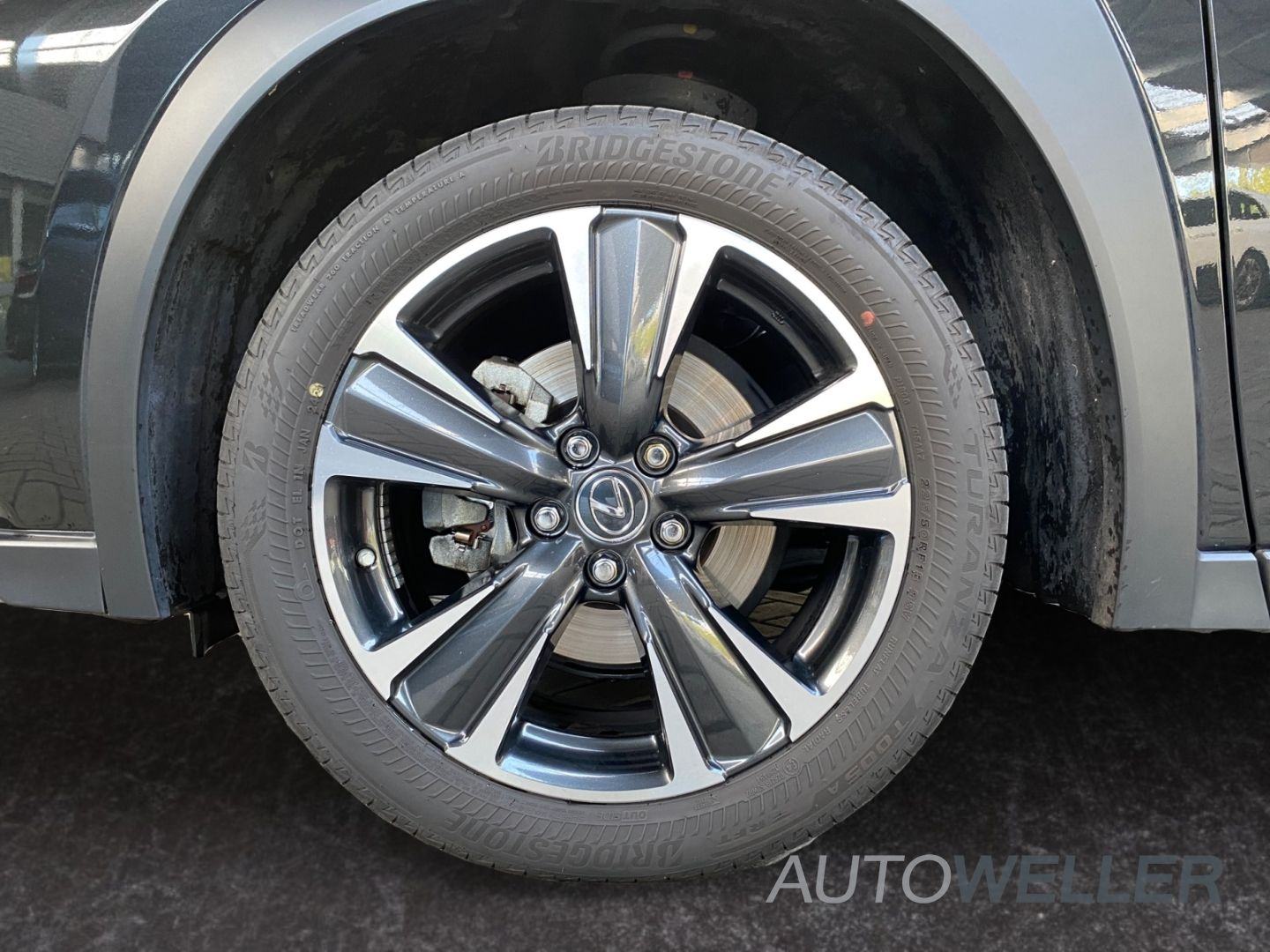 Lexus UX 250h STYLE 184 KS Hybrid e-CVT BI-LED NAVI ACC-TEMPOMAT 2022, fotografija 6