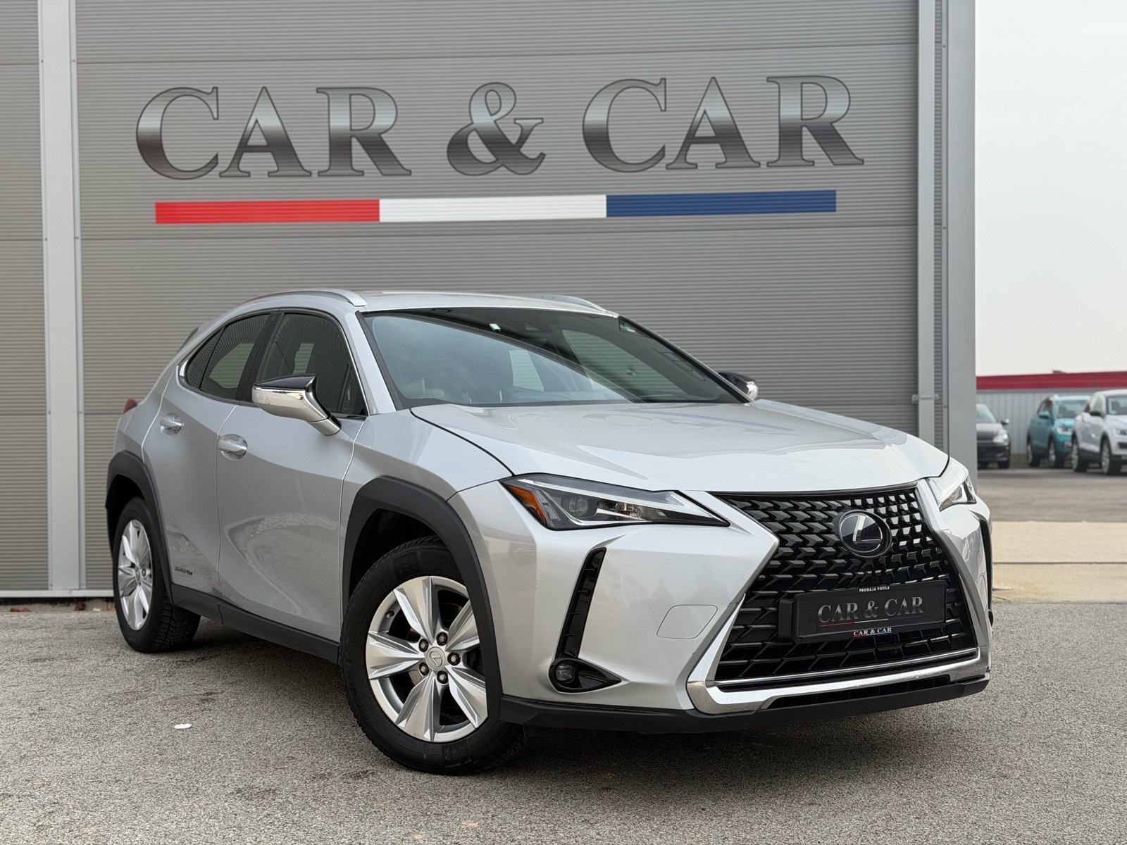 Lexus UX UX 250h automatik, fotografija 3