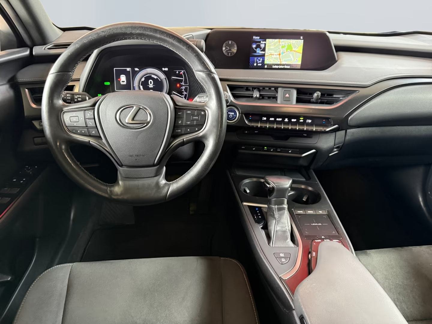 Lexus UX UX 250h LaunchEd. LED navi alcantara gr.sj. PDCx2 kamera, fotografija 9