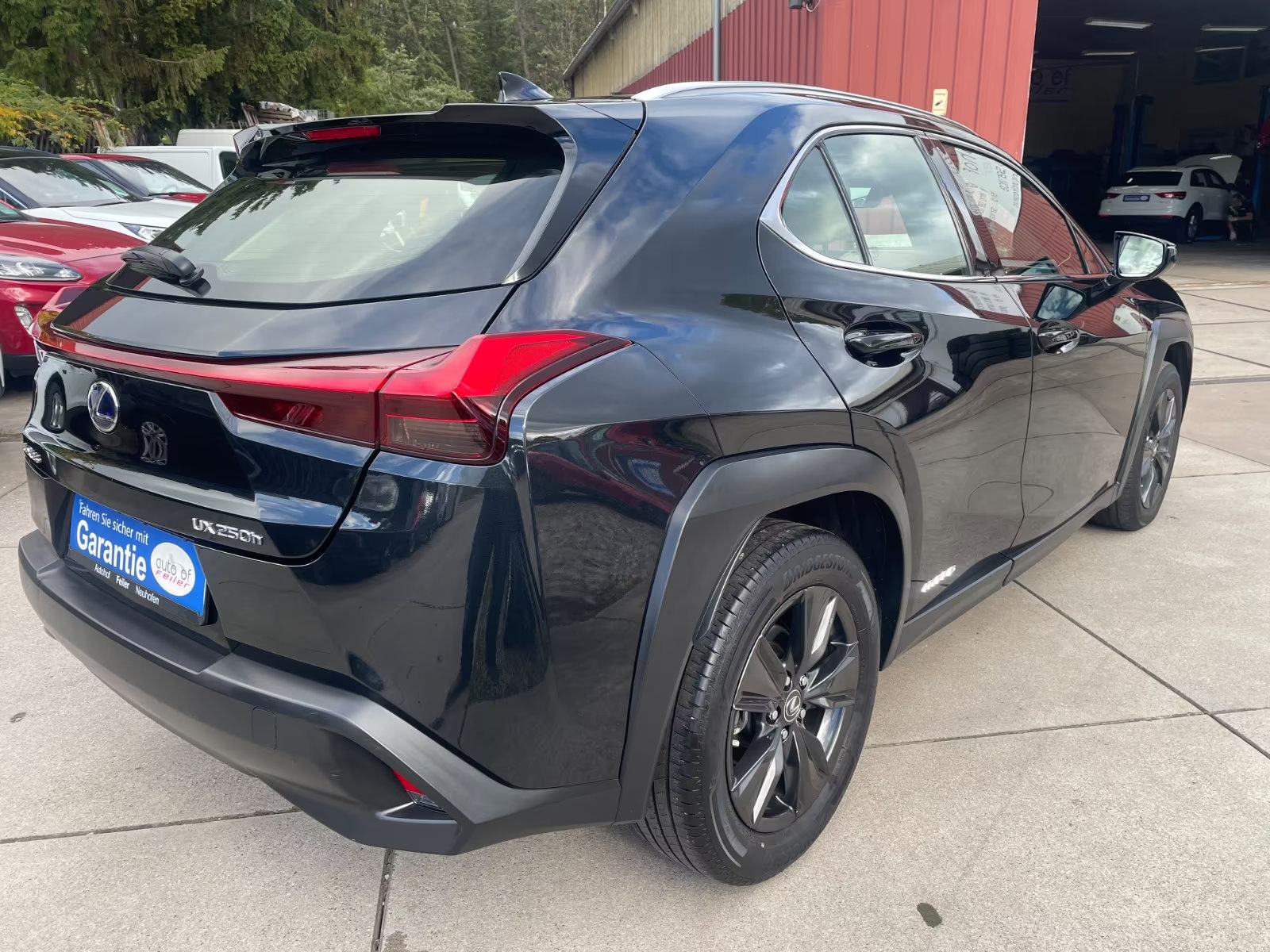 Lexus UX UX 250h LED navi alcantara kamera keyless servisna TOP, fotografija 4